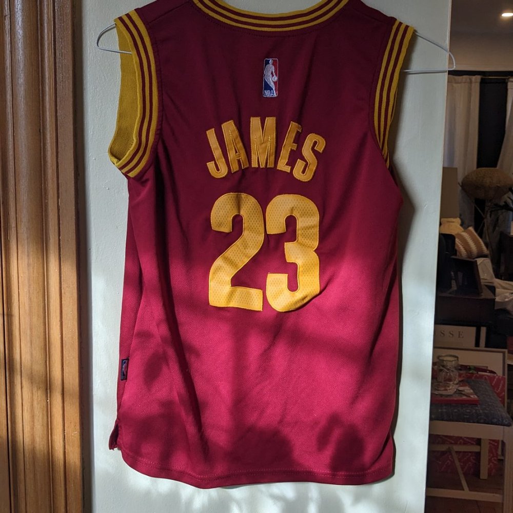 Adidas Kids Lebron James Cleveland Cavs NBA Basketball Jersey - Small